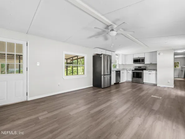 207 MILTON Avenue, Interlachen, FL 32148