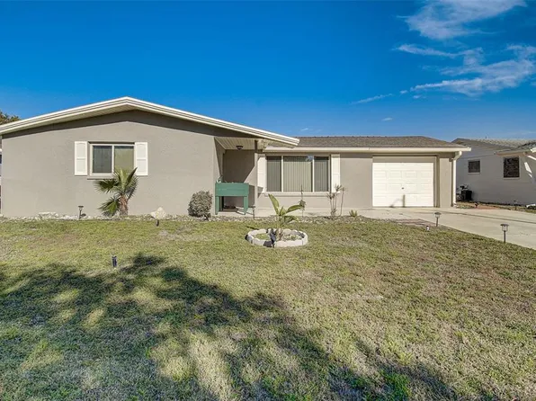 3418 Columbus Dr, Holiday, FL 34691