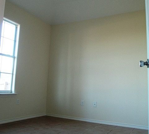 3rd image of 4503 Game Creek Blvd