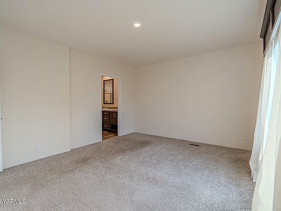 5th image of 2802 S 5th Ave #21