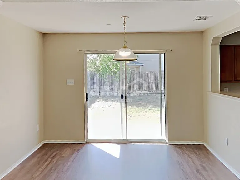 9331 Juniper Spg — Photo 5