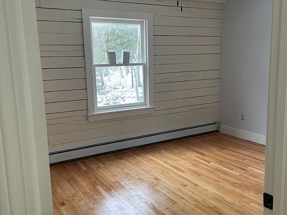 3rd image of 399 Popham Rd #A