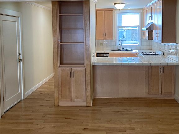 5th image of 821 Pine St #4