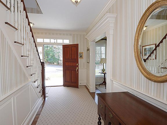 5th image of 7 Park Ln