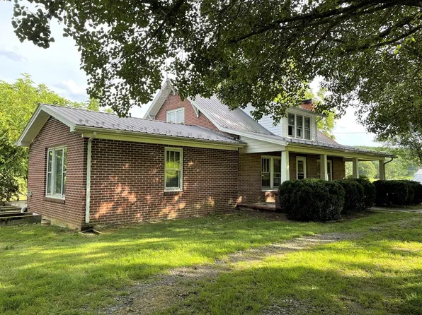 555 Forest Oak Rd, Woodlawn, VA 24381