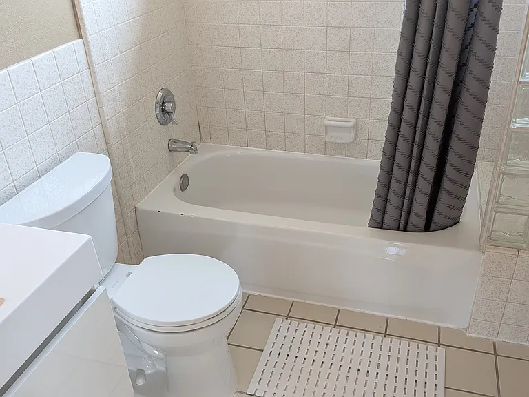 823 Maple St #1 — Photo 35