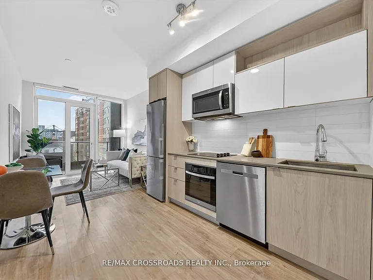 70 Princess St #406 — Photo 6