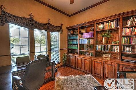 2nd image of 1600 Greenhill Ct