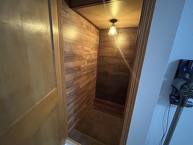 stairs to basement