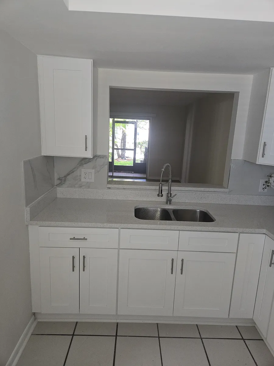 Photo 2 of 14 - 6314 Newtown Cir #14-A2 - Tampa, FL Building Photo - 6314 Newtown Cir #14-A2