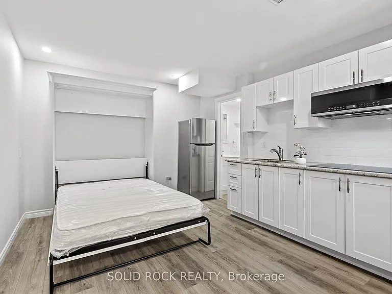 228 Lebreton St N — Photo 8