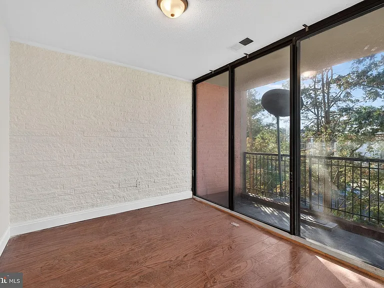 16 S Van Dorn St #506 — Photo 9