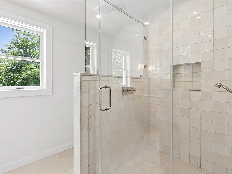 36 Floyd St — Photo 15