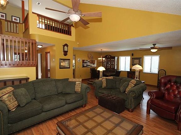 3rd image of 2346 Abalone Blvd