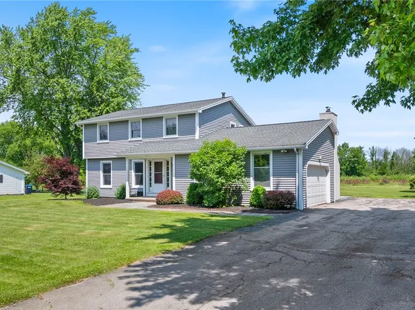 3601 Sunset Ln, Williamson, NY 14589