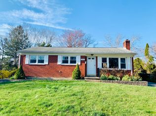 902 Rahway Dr, Newark, DE 19711