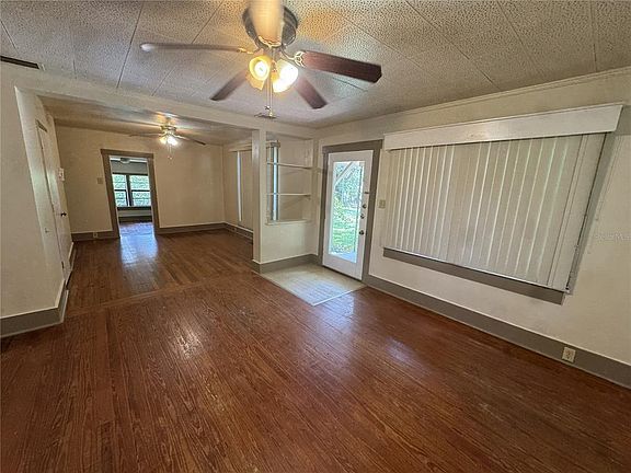 4th image of 4025 SW 20th Dr