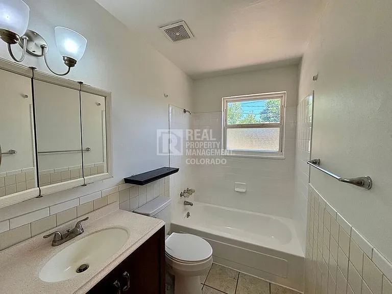 2043 E 116th Pl — Photo 5