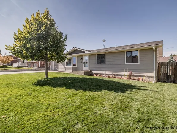 660 Simkins Ave, Pine Bluffs, WY 82082