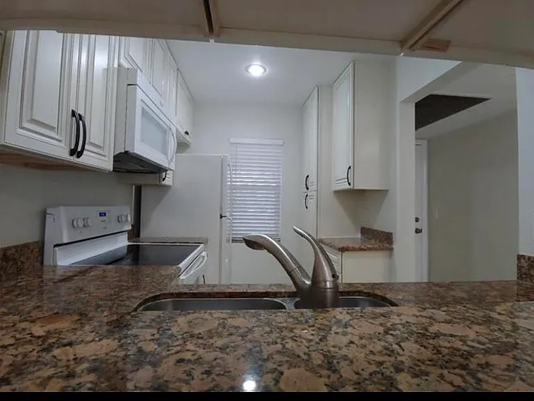 9903 Three Lakes Cir — Photo 2
