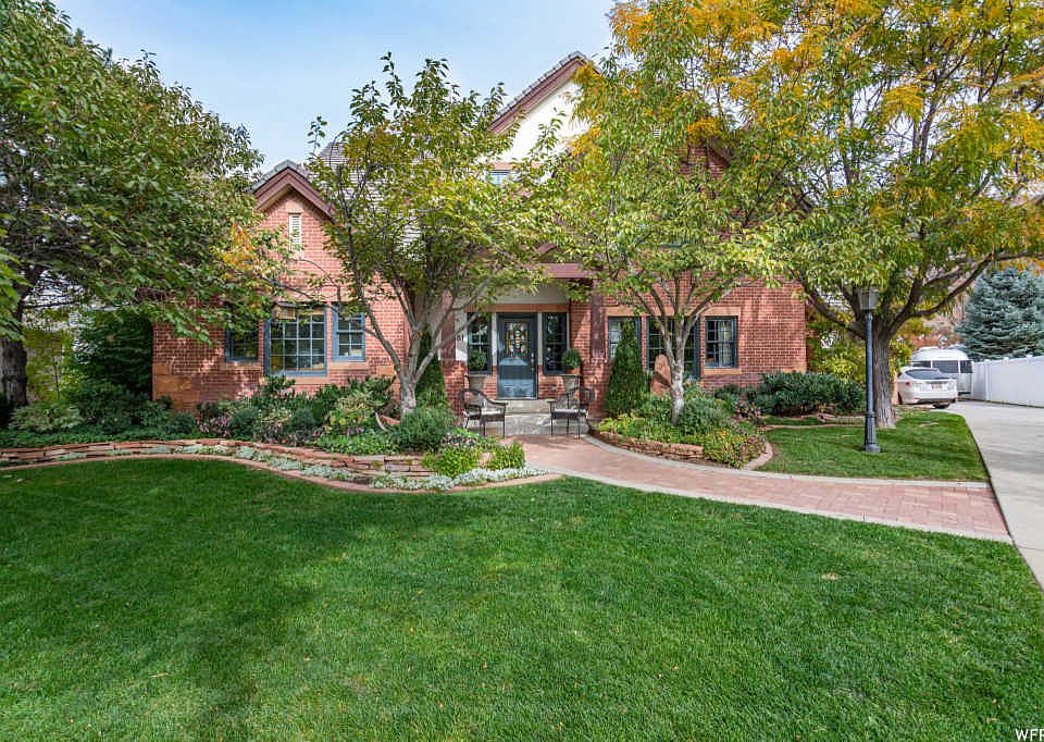 1st image of 2881 E Palma Way