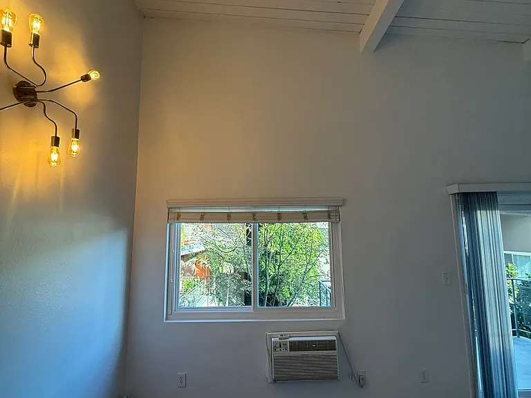 1709 N. Fuller Ave — Photo 34
