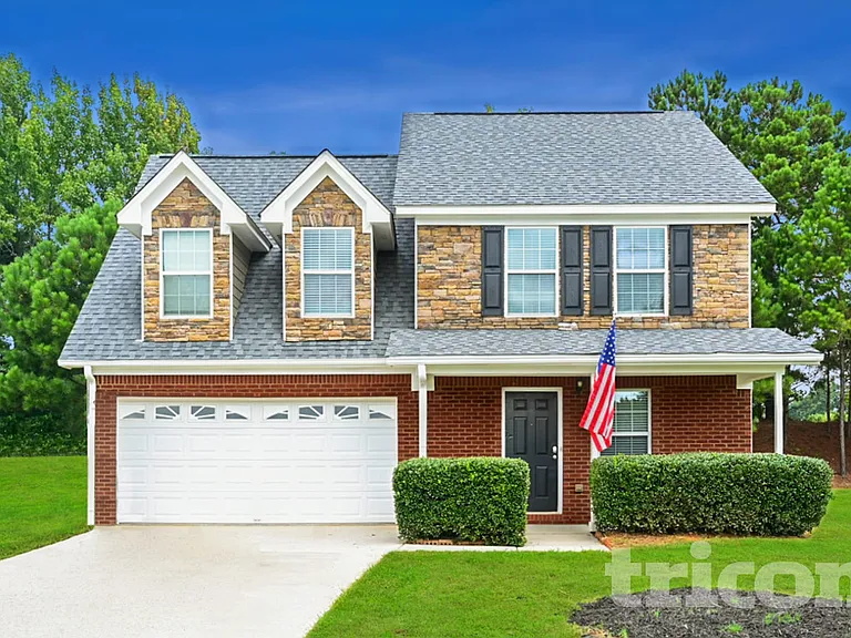 517 Cathedral Dr — Photo 1