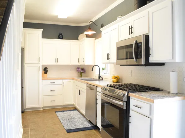 107 Stratford St W, Avon, MN 56310