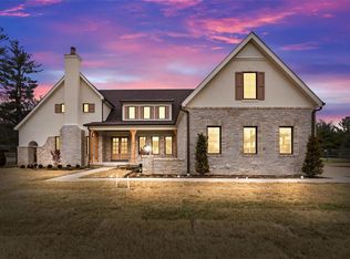 1 Briarbrook Trl, Saint Louis, MO 63131