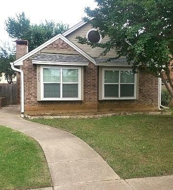 1st image of 2029 Pheasant Dr