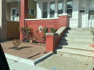 2667 Commor St, Hamtramck, MI 48212