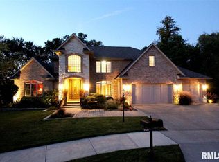5126 N Primrose Ct, Peoria, IL 61615