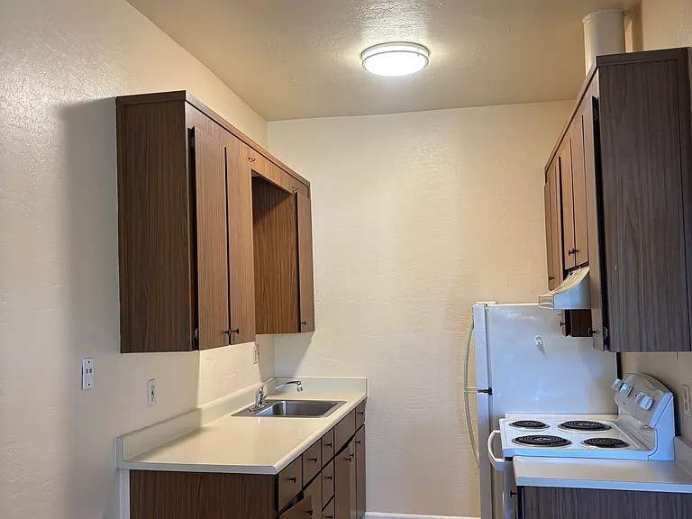 36 Cottage Ave #3 — Photo 9