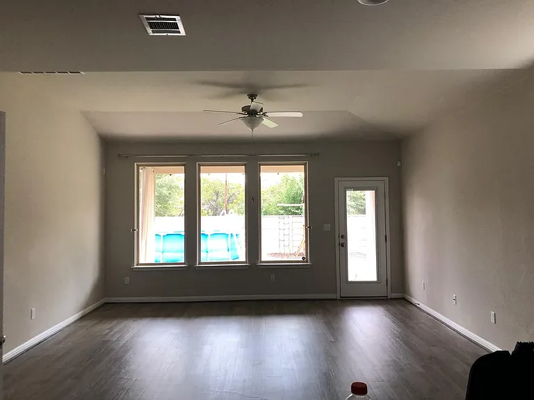 1052 Myrna Bnd — Photo 10