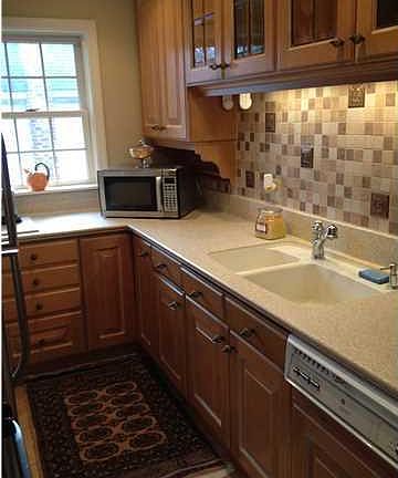 3rd image of 723 Broad St