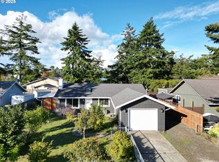 2045 19th St, Florence, OR 97439