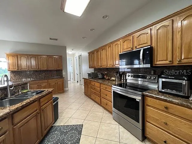24378 Belize Ct — Photo 12