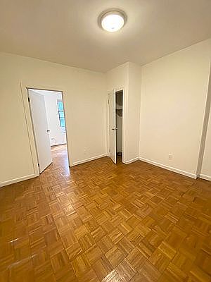 3rd image of 418 E 73rd St APT 3RW