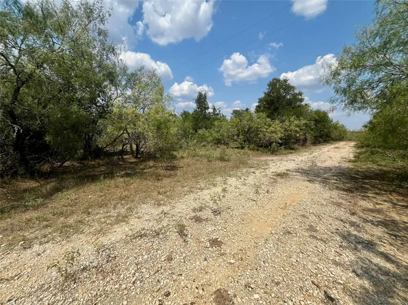 312 Blue Flame Rd, Cedar Creek, TX 78612