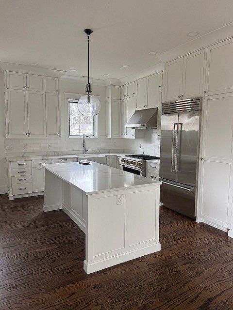 2nd image of 124 W Norwood Ave