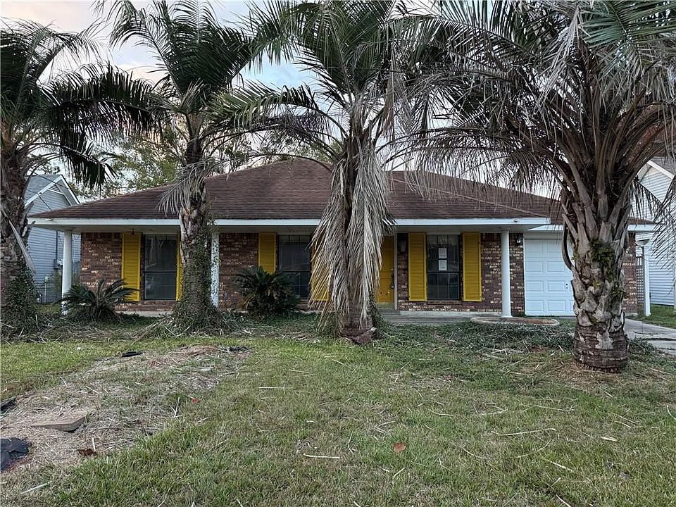 1st image of 422 Portsmouth Dr