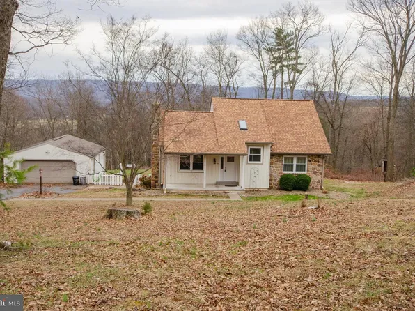 25 Basin Hill Rd, Duncannon, PA 17020