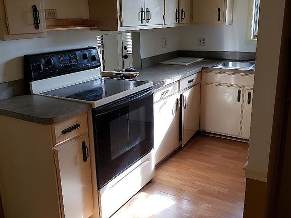 4th image of 18W109 Kirkland Ln