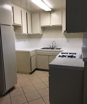 4th image of 13717 Chadron Ave APT 12