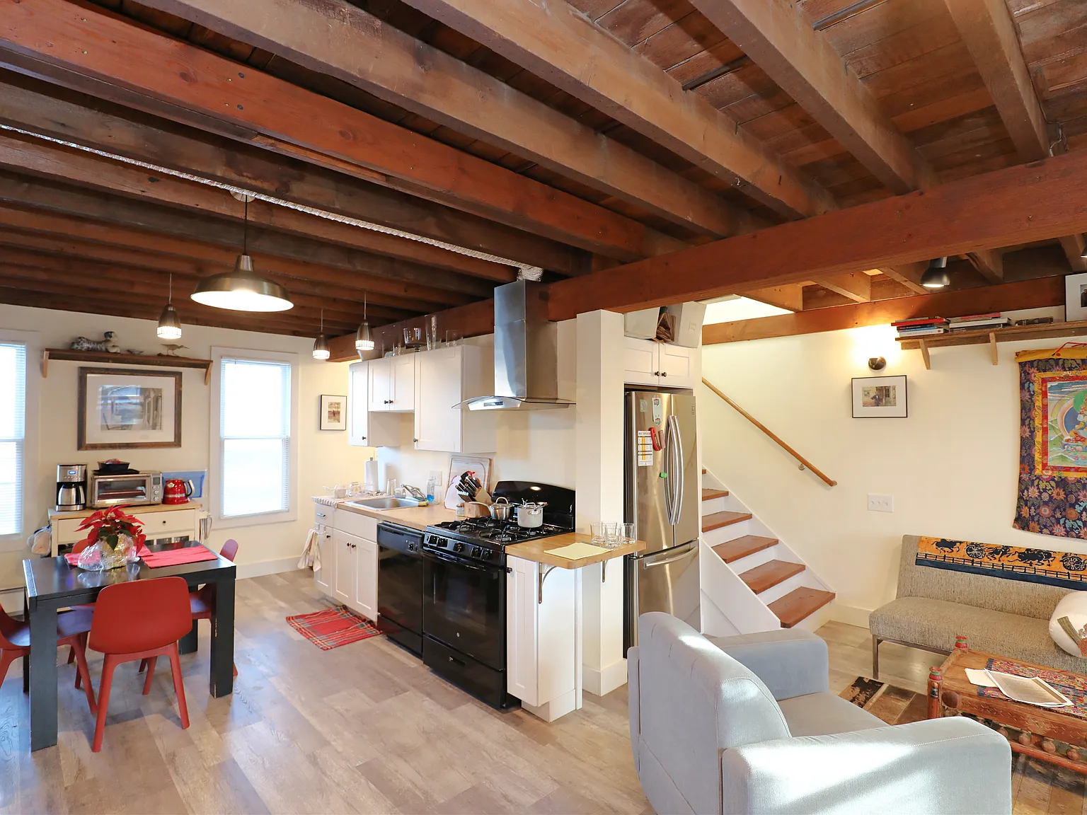 1 bed, 1.5 bath, 1040 sqft, $2,200 — Photo 2