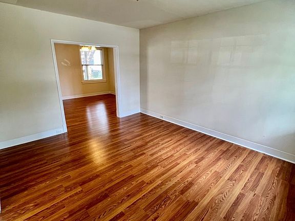 5th image of 3305 Cutshaw Ave #A