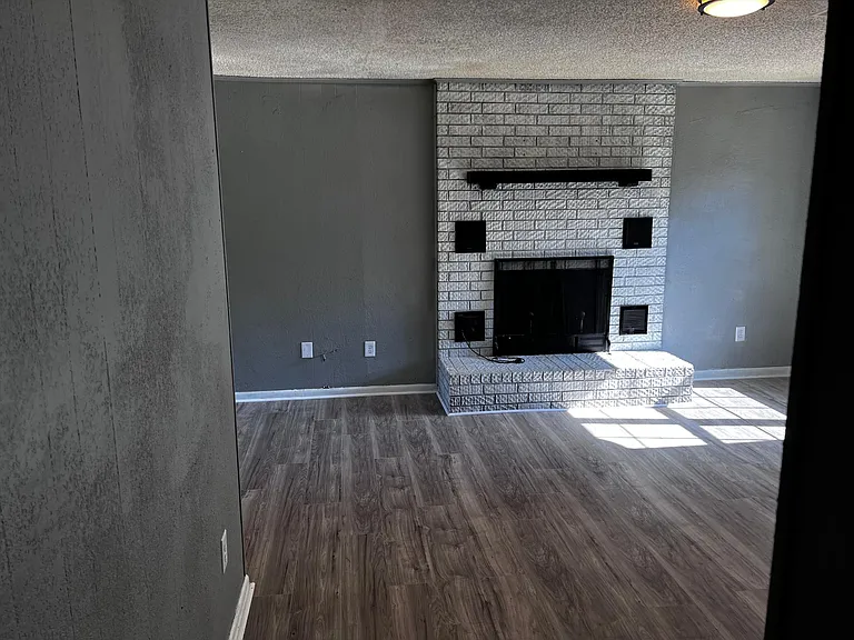 234 N Walco Rd — Photo 5
