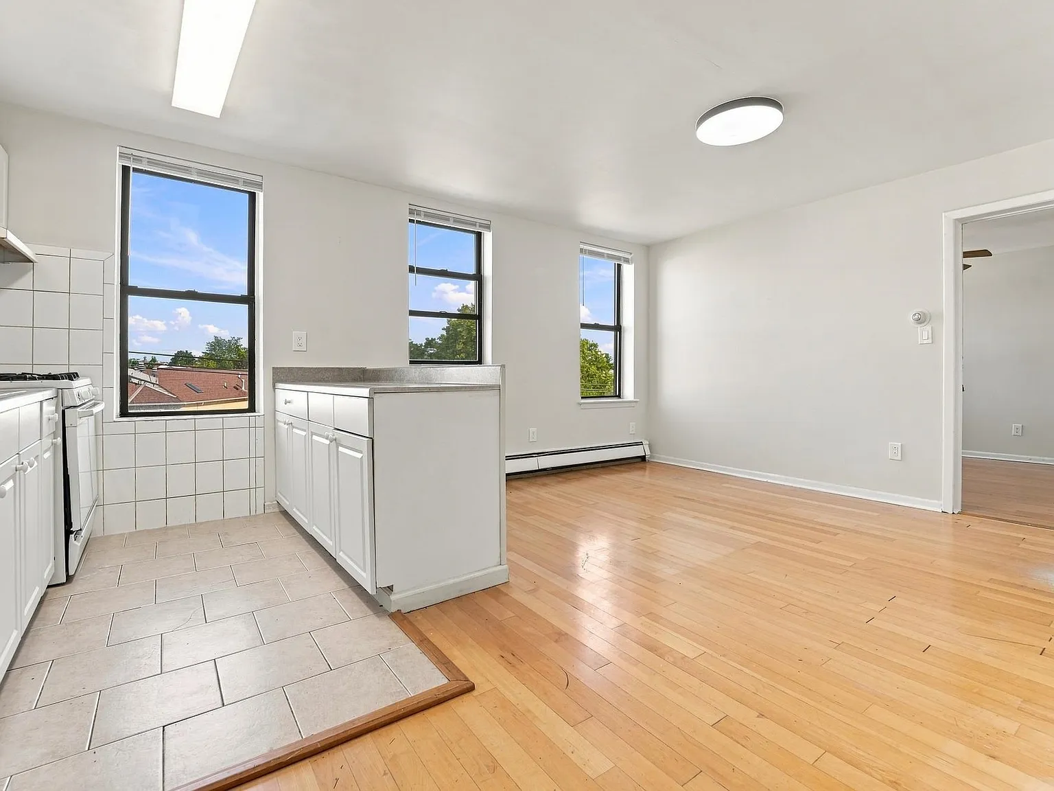 1 bed, 1.0 bath, 600 sqft, $1,700 — Photo 1