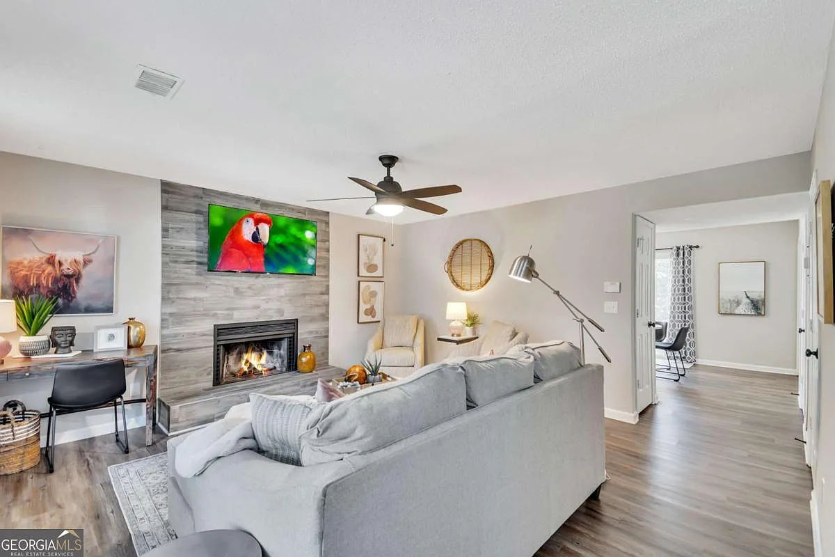 2 bed, 2.5 bath, $2,995 — Photo 1