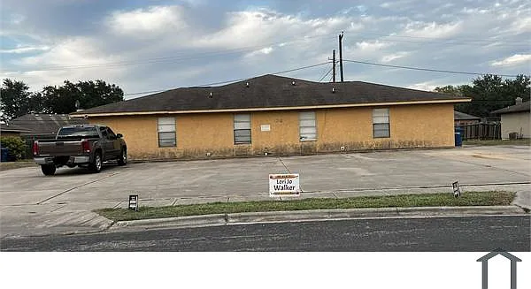 2 bed, 1000 sqft, $1,200 — Photo 2